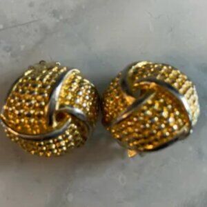 Vintage clip earrings